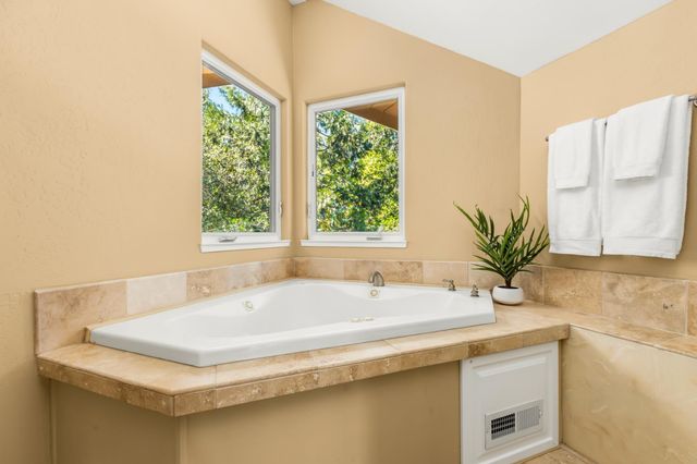 11594 Redwing Ct, Penn Valley, CA 95946