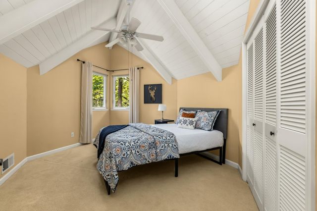 11594 Redwing Ct, Penn Valley, CA 95946