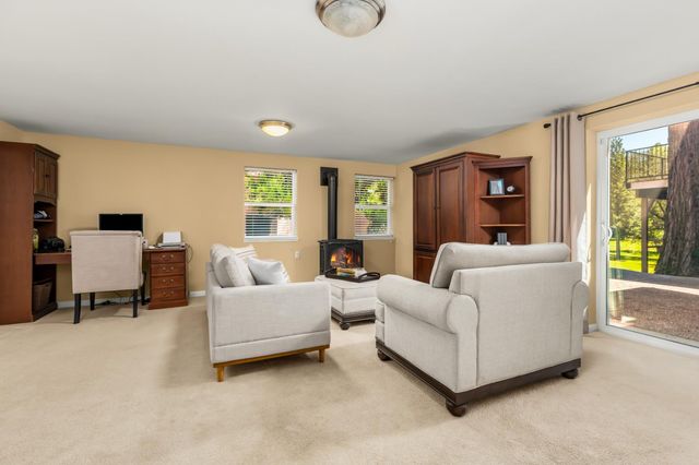 11594 Redwing Ct, Penn Valley, CA 95946