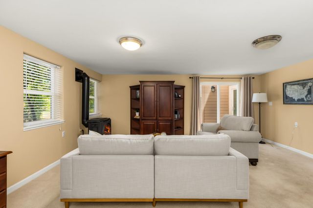 11594 Redwing Ct, Penn Valley, CA 95946