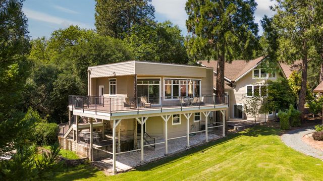 11594 Redwing Ct, Penn Valley, CA 95946
