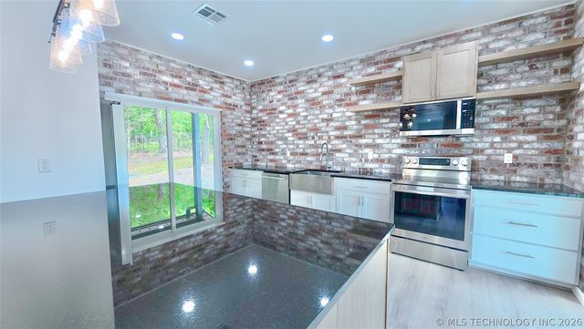 116401 S 4299 Road, Porum, OK 74455