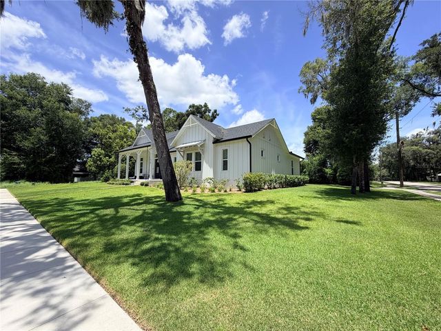 310 W WASHINGTON AVENUE, Lake Helen, FL 32744