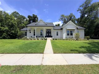 310 W WASHINGTON AVENUE, Lake Helen, FL 32744