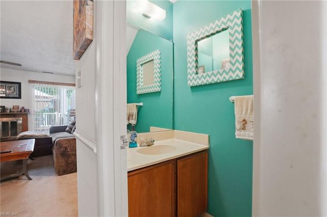 1310 Linkhorn CIR, Virginia Beach, VA 23451
