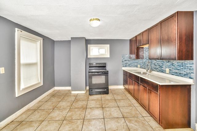 10 Milton St 2, Brockton, MA 02301
