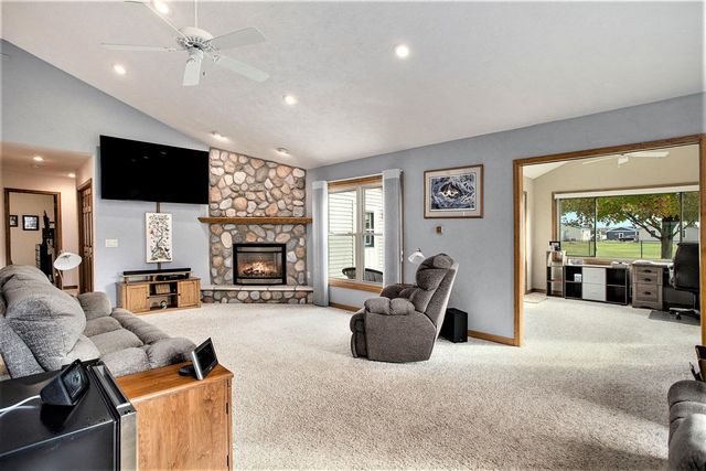 751 Oak Street, Athens, MI 49011