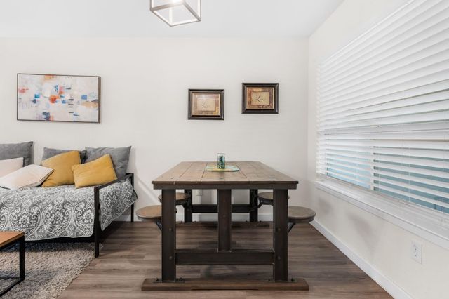 1514 Parker LN 107, Austin, TX 78741