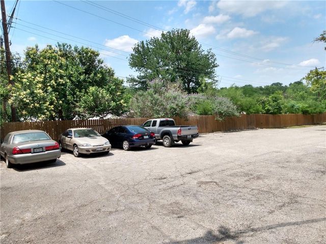 1514 Parker LN 107, Austin, TX 78741