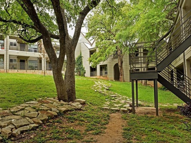 1514 Parker LN 107, Austin, TX 78741