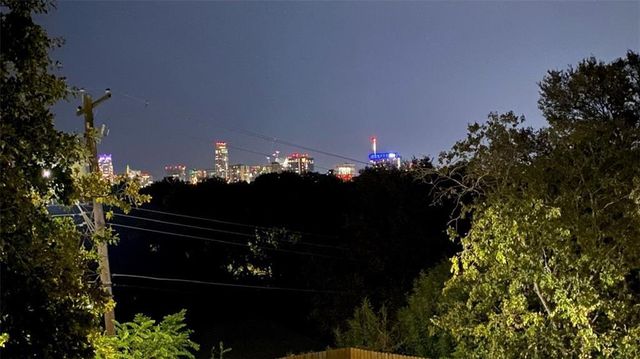 1514 Parker LN 107, Austin, TX 78741