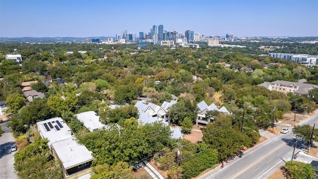 1514 Parker LN 107, Austin, TX 78741