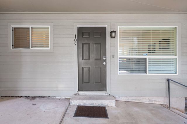 1514 Parker LN 107, Austin, TX 78741