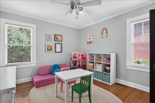 422 Fairlawn Rd, Louisville, KY 40207