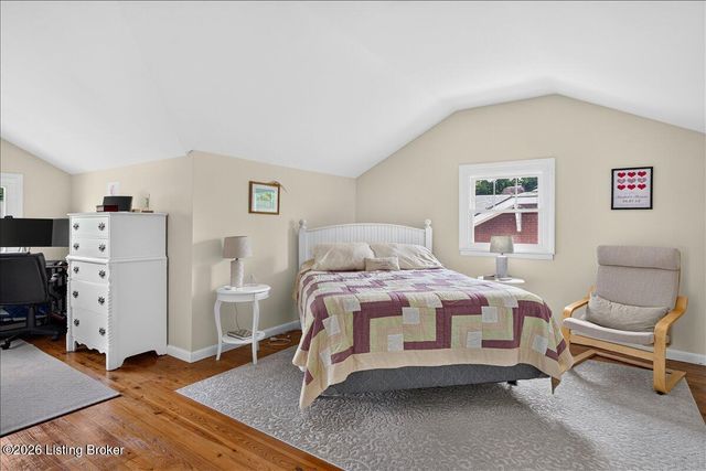 422 Fairlawn Rd, Louisville, KY 40207