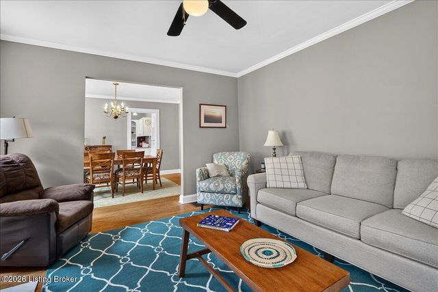 422 Fairlawn Rd, Louisville, KY 40207