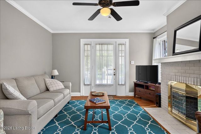 422 Fairlawn Rd, Louisville, KY 40207