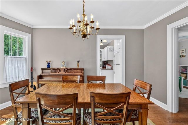 422 Fairlawn Rd, Louisville, KY 40207