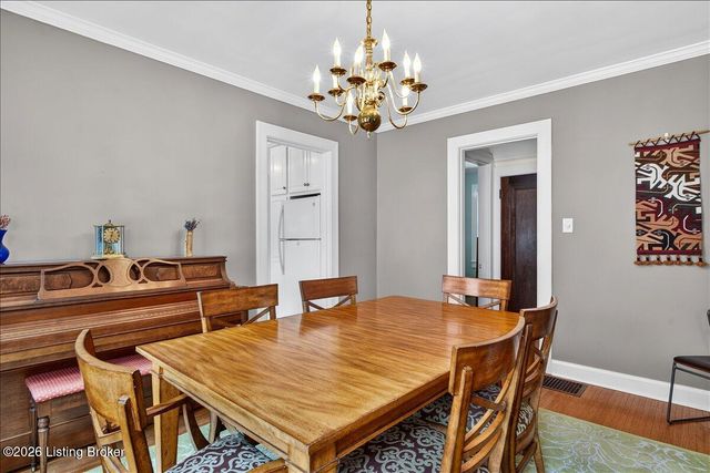 422 Fairlawn Rd, Louisville, KY 40207