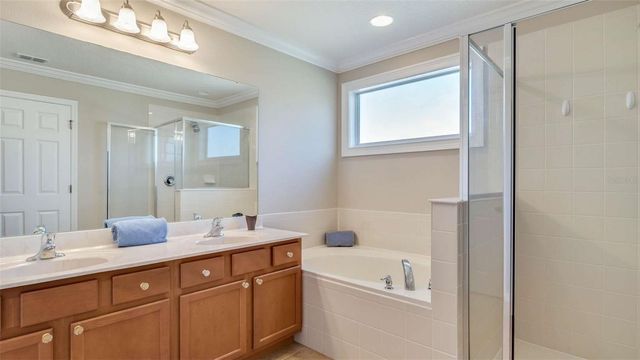 321 LAS FUENTES DRIVE, Kissimmee, FL 34746