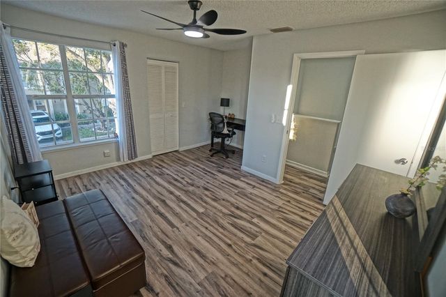 6924 LAKEVIEW COURT, Tampa, FL 33634