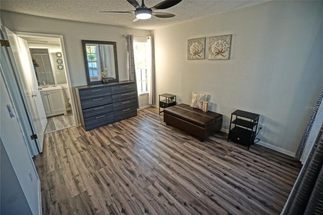 6924 LAKEVIEW COURT, Tampa, FL 33634