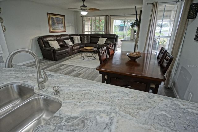 6924 LAKEVIEW COURT, Tampa, FL 33634