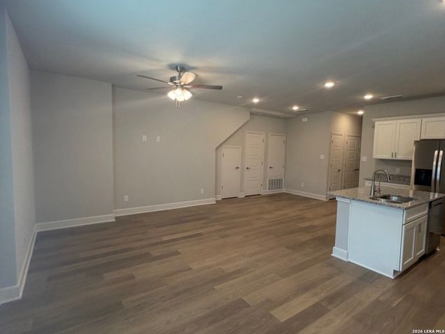 7212 Magnolia Crk Unit 101, San Antonio, TX 78252