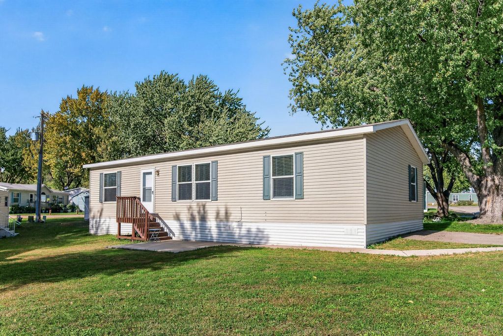 206 Burnsville Circle, Burnsville, MN 55306 — exterior