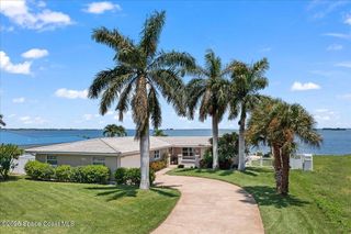 17 Country Club Road, Cocoa Beach, FL 32931