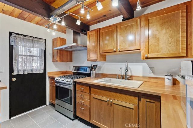 189 Moreno Lane, Sugarloaf, CA 92386