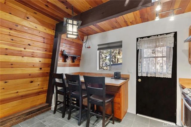 189 Moreno Lane, Sugarloaf, CA 92386