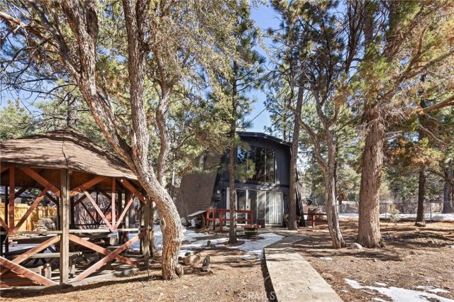 189 Moreno Lane, Sugarloaf, CA 92386