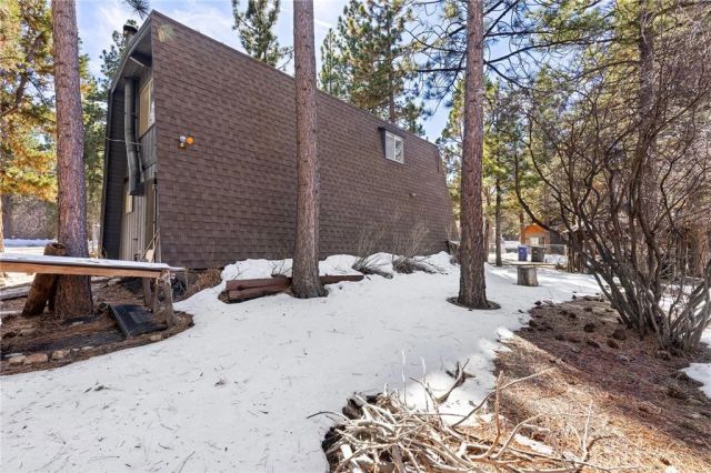 189 Moreno Lane, Sugarloaf, CA 92386