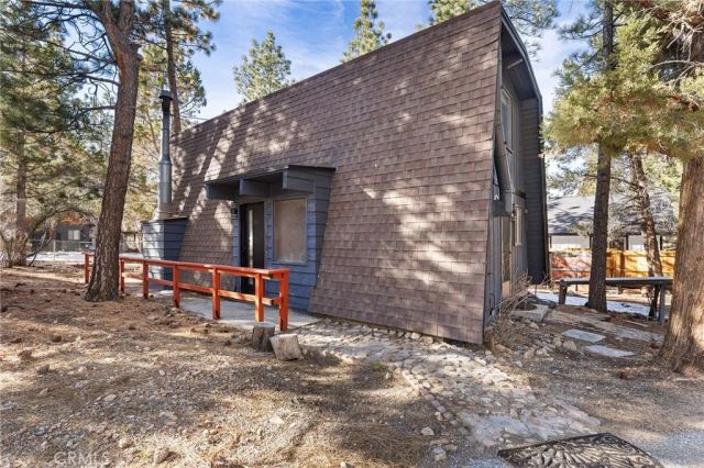 189 Moreno Lane, Sugarloaf, CA 92386