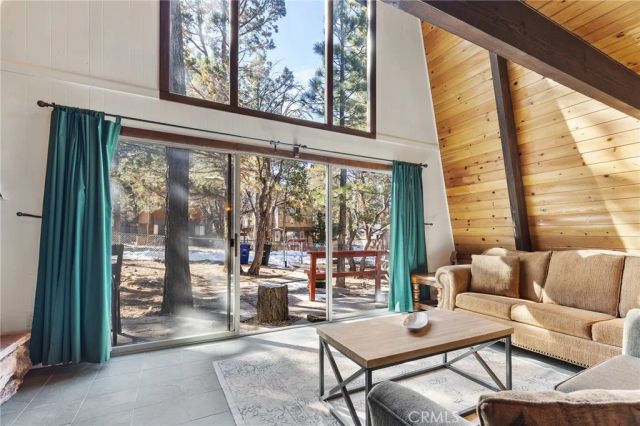 189 Moreno Lane, Sugarloaf, CA 92386