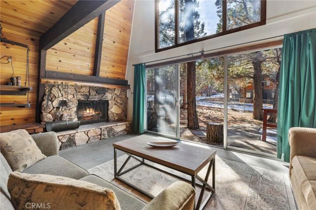 189 Moreno Lane, Sugarloaf, CA 92386