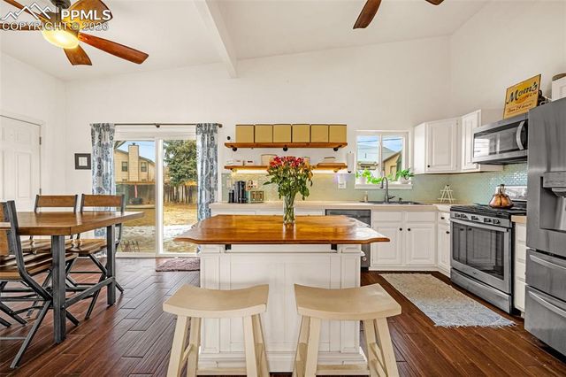 1522 Hollyhock Drive, Colorado Springs, CO 80907