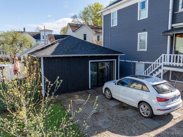 155 Prospect St, Northampton, MA 01060