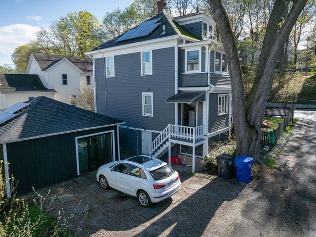 155 Prospect St, Northampton, MA 01060