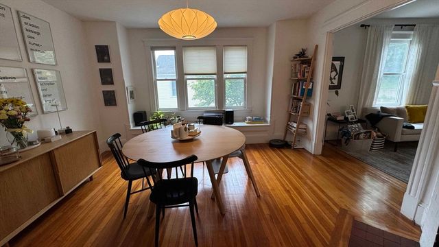 155 Prospect St, Northampton, MA 01060