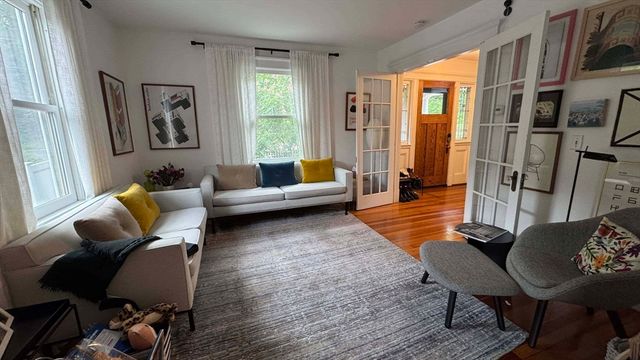 155 Prospect St, Northampton, MA 01060