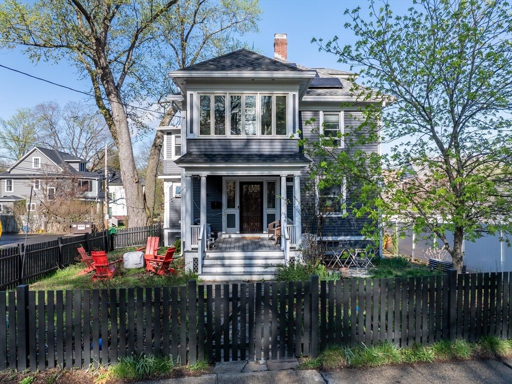 155 Prospect St, Northampton, MA 01060