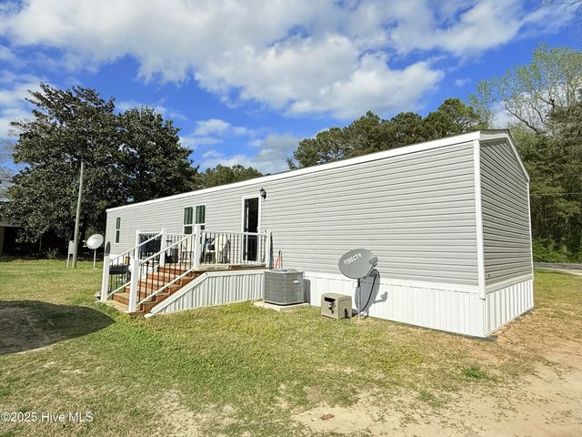 964 Galloway Road, Grimesland, NC 27837