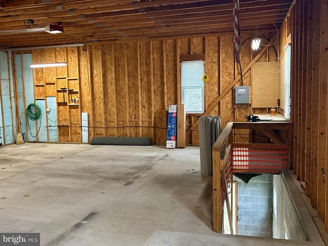 256 E MAIN ST, Frostburg, MD 21532