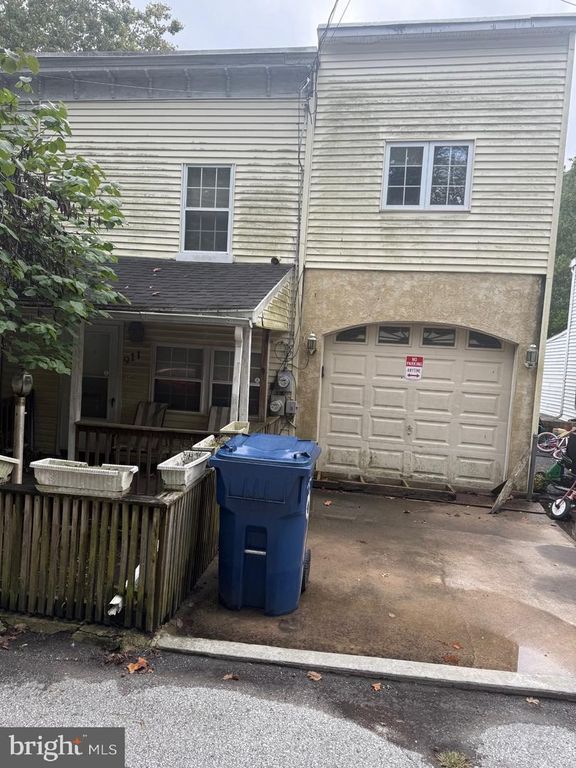 911 WAGONTOWN RD, Coatesville, PA 19320