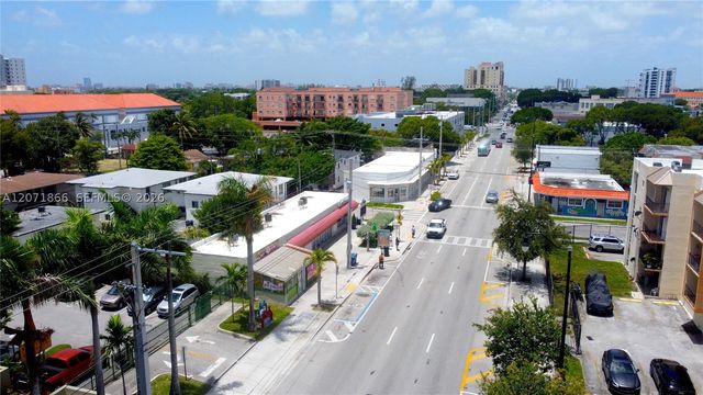 1058 SW 1st St, Miami, FL 33130