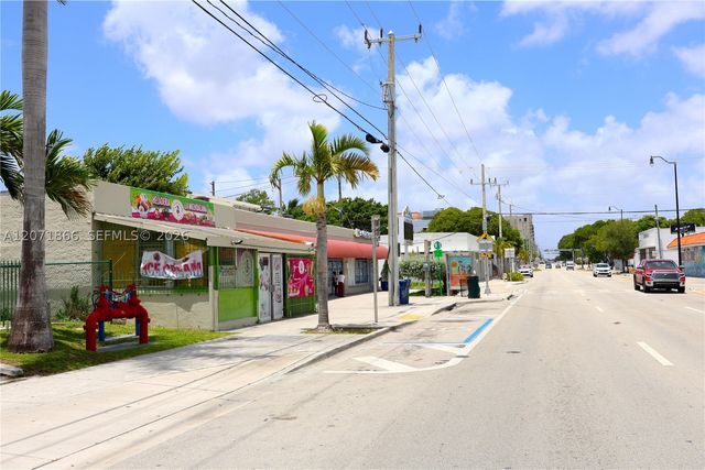 1058 SW 1st St, Miami, FL 33130