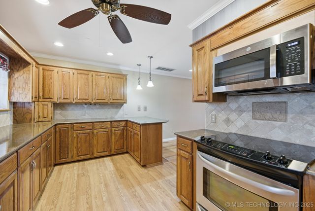 5621 S Indianapolis Avenue, Tulsa, OK 74135