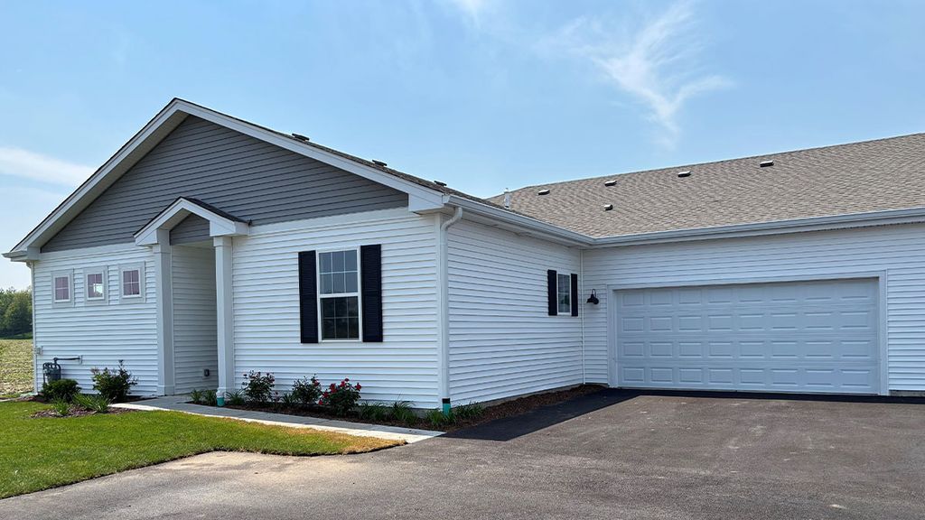 6431 maple glen Drive, Wonder Lake, IL 60097